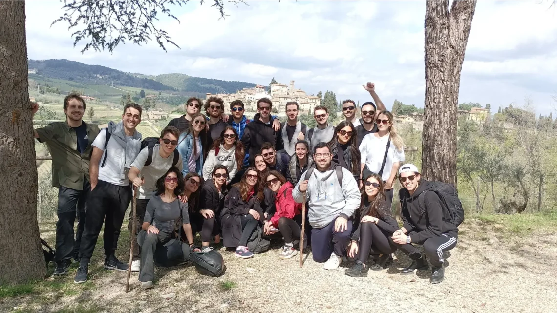 Discover corporate team building opportunities in Chianti with WeHike